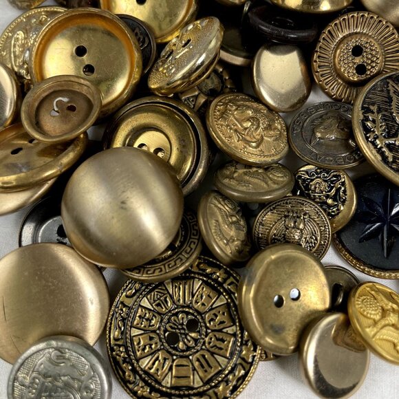 Vintage Metal Buttons Eagles Flowers Random God Tone Lot 60 Plus u - Picture 6 of 7